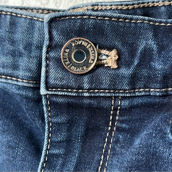 White House Black Market Short Dark Blue Jean Stretch Denim Shorts Size 4 - Picture 3 of 10